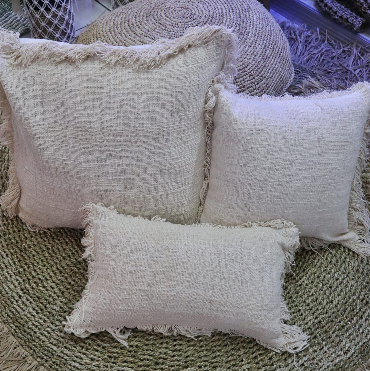 1x Linen Cushion 30x50cm with fringe