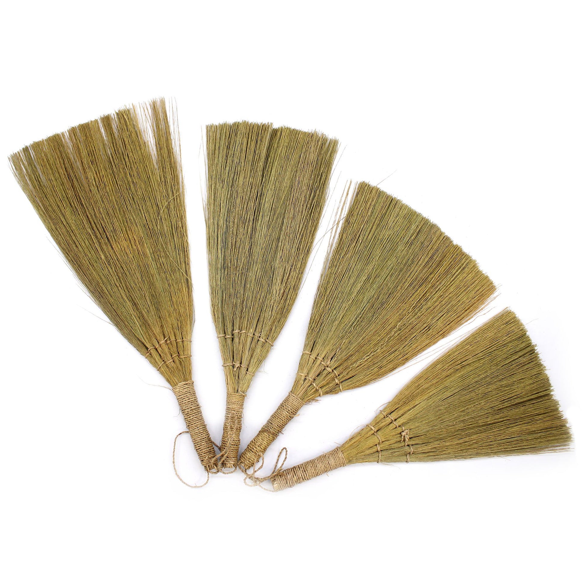 Set 4 - Pampas Fan Broom - Natural mixed sizes