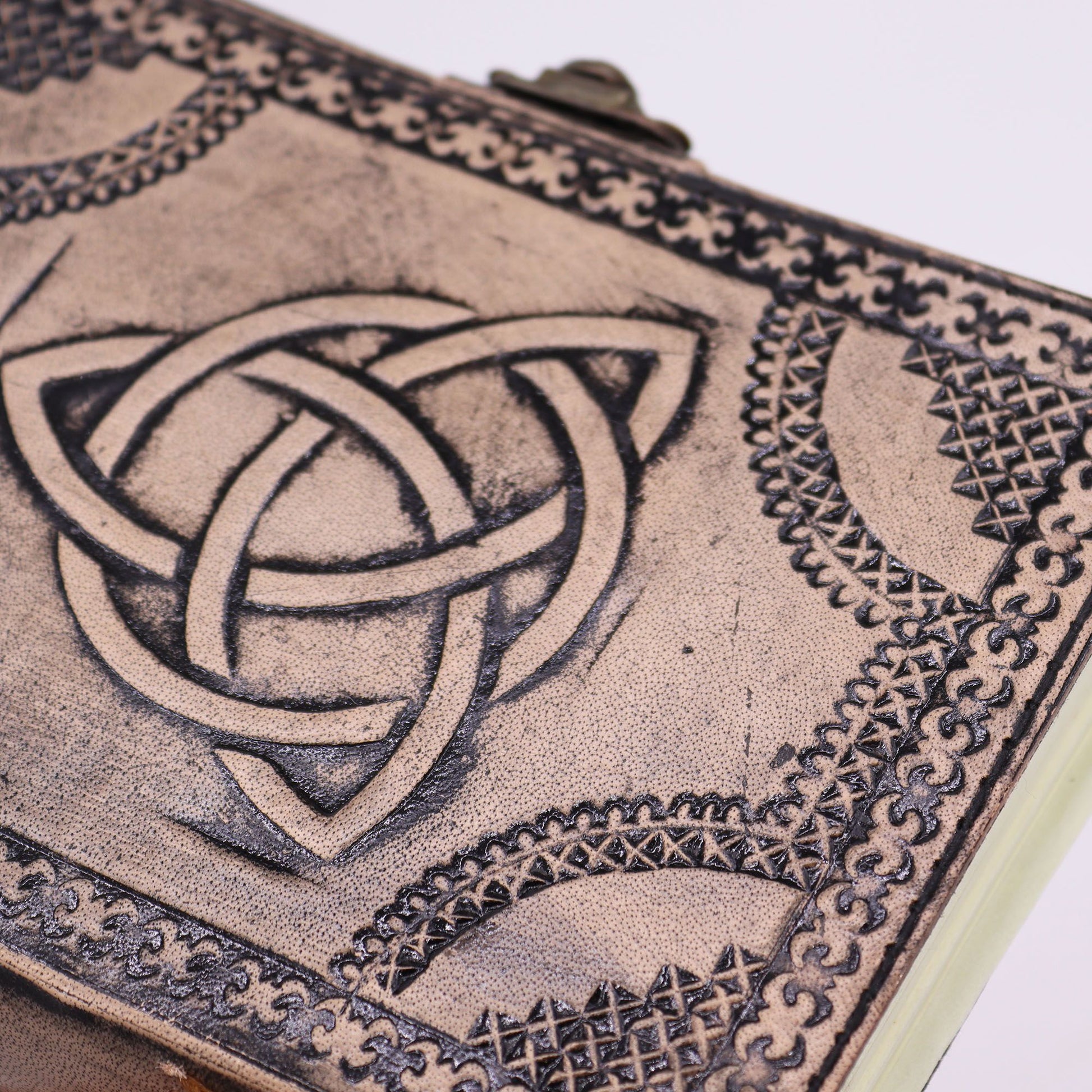 Circle Triquetra - Esoteric Notebook - Red Tan - 200 pages  Stich Edge- 17.5x12.5x3cm